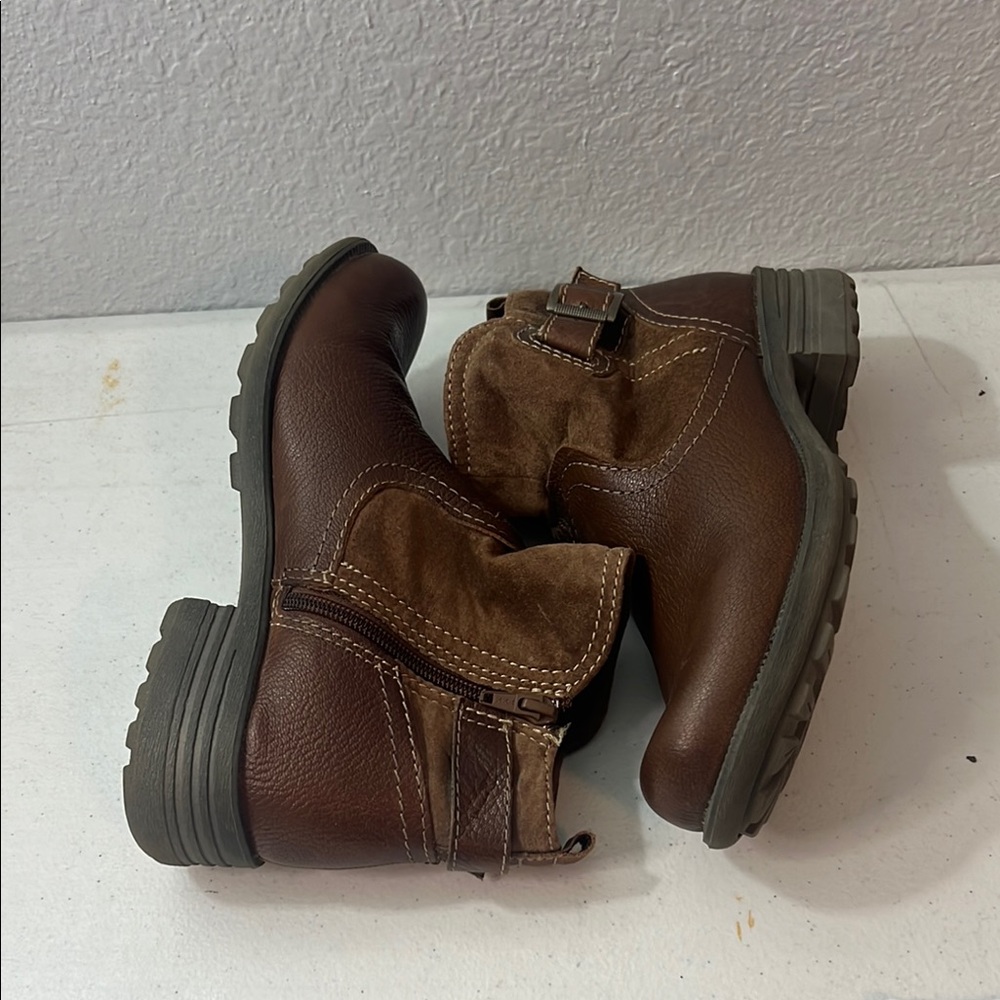 Women’s Brown Ankle Boots Sz: 8M